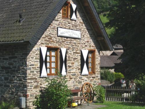 Waldhotel Im Wiesengrund Hurtgenwald Ngoại thất bức ảnh