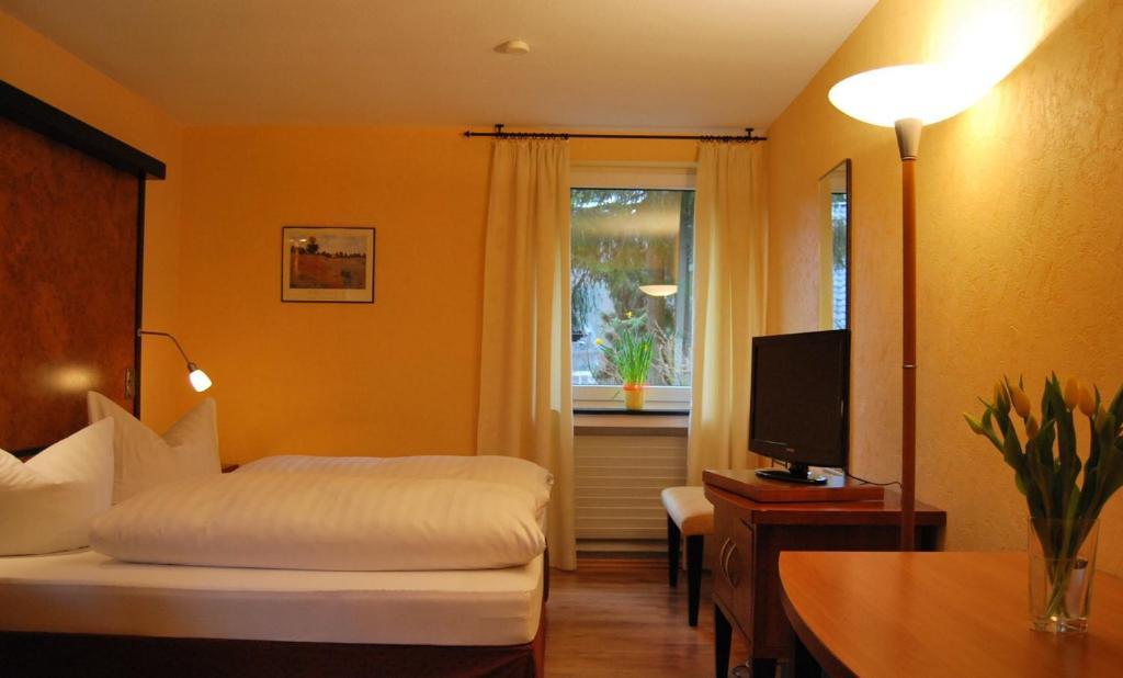 Waldhotel Im Wiesengrund Hurtgenwald Ngoại thất bức ảnh
