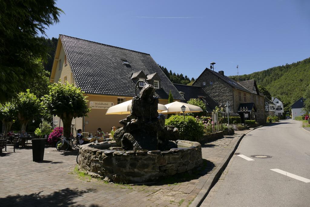 Waldhotel Im Wiesengrund Hurtgenwald Ngoại thất bức ảnh
