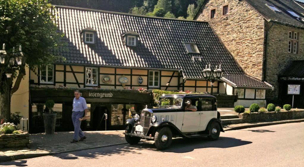 Waldhotel Im Wiesengrund Hurtgenwald Ngoại thất bức ảnh